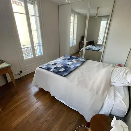 Parisian Nest - Comfort Apartment